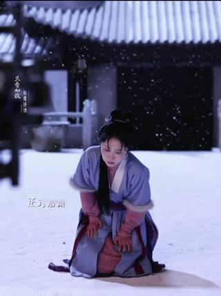 谭松韵演技《兰香如故》在40度的酷暑天演绎出了寒冬腊月的真实感，细微的抖动，很有