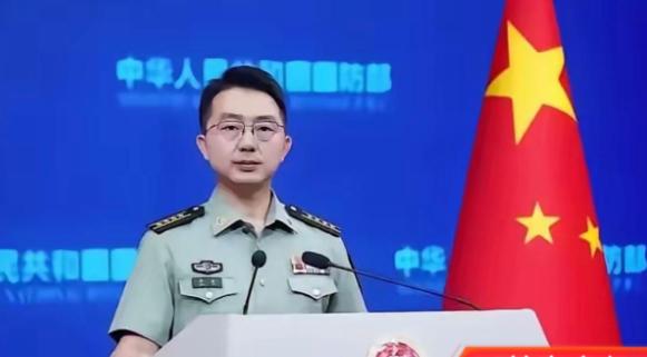 开火了？6月10日，台军首次在西部海岸，朝中国大陆方向射击32枚海马斯火箭弹。