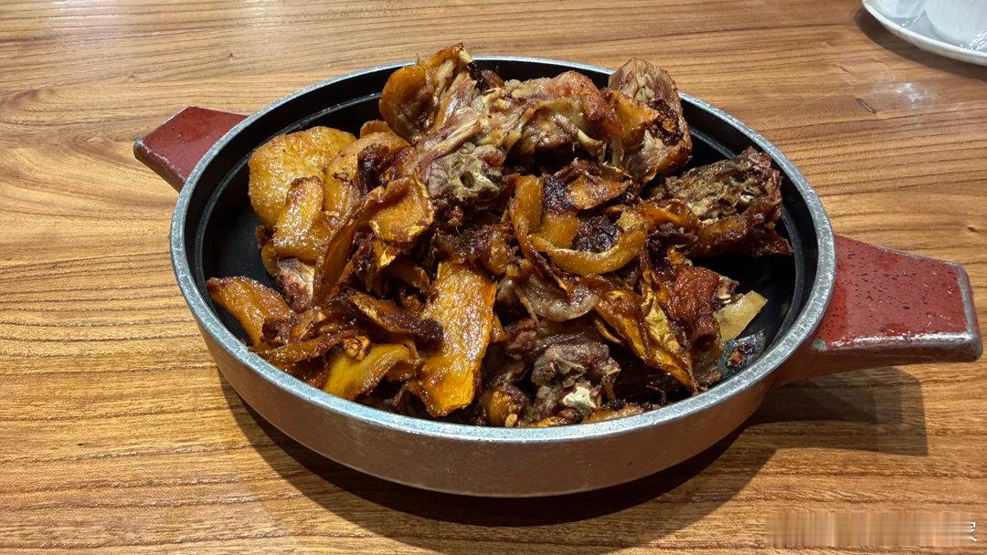 如果后续真以一句“素材来源于网络”了事，那么今后我的各位媒体好友在制作内容的时候