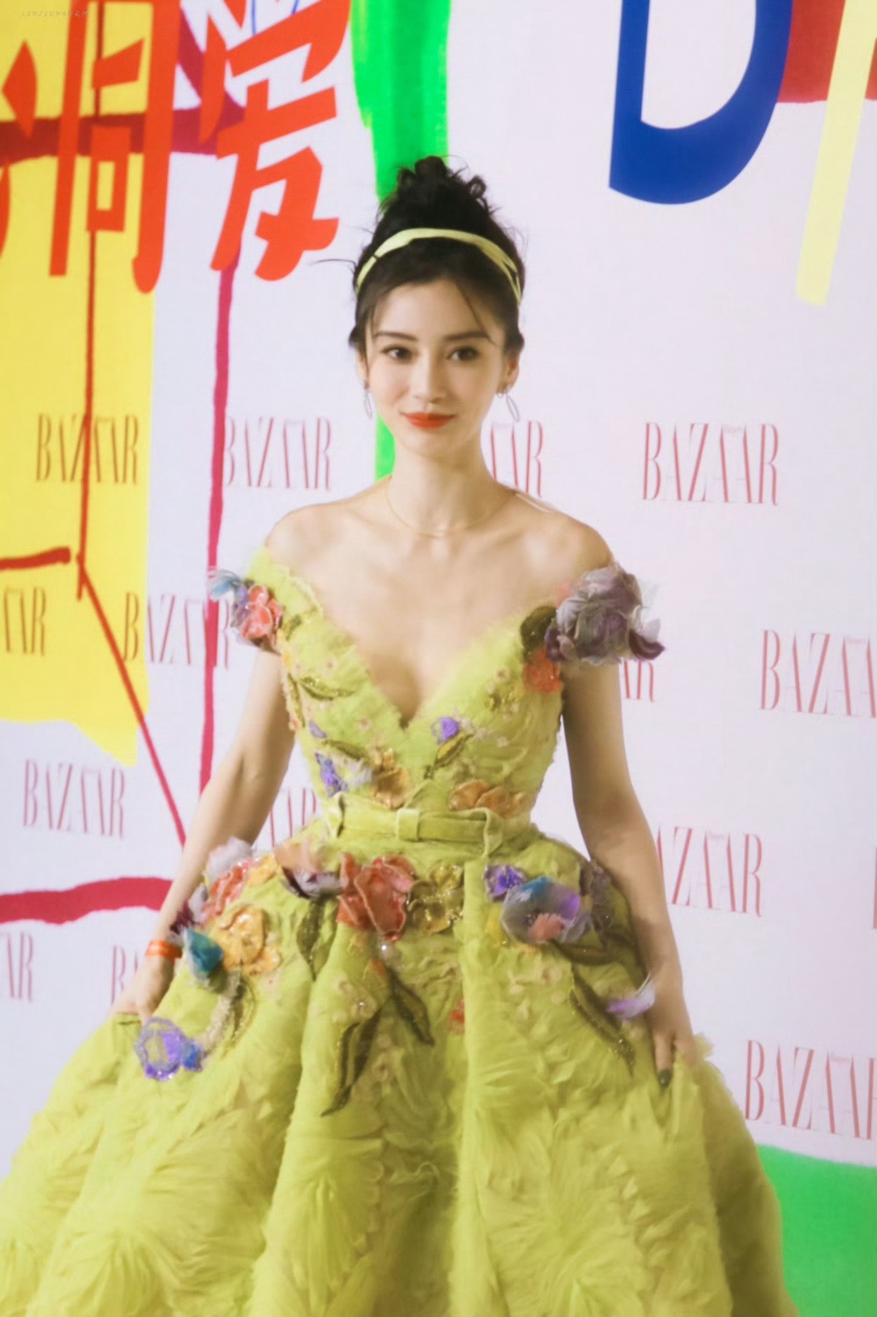 angelababy angelababy “神明赋予万物至生命，你赋予我深情而