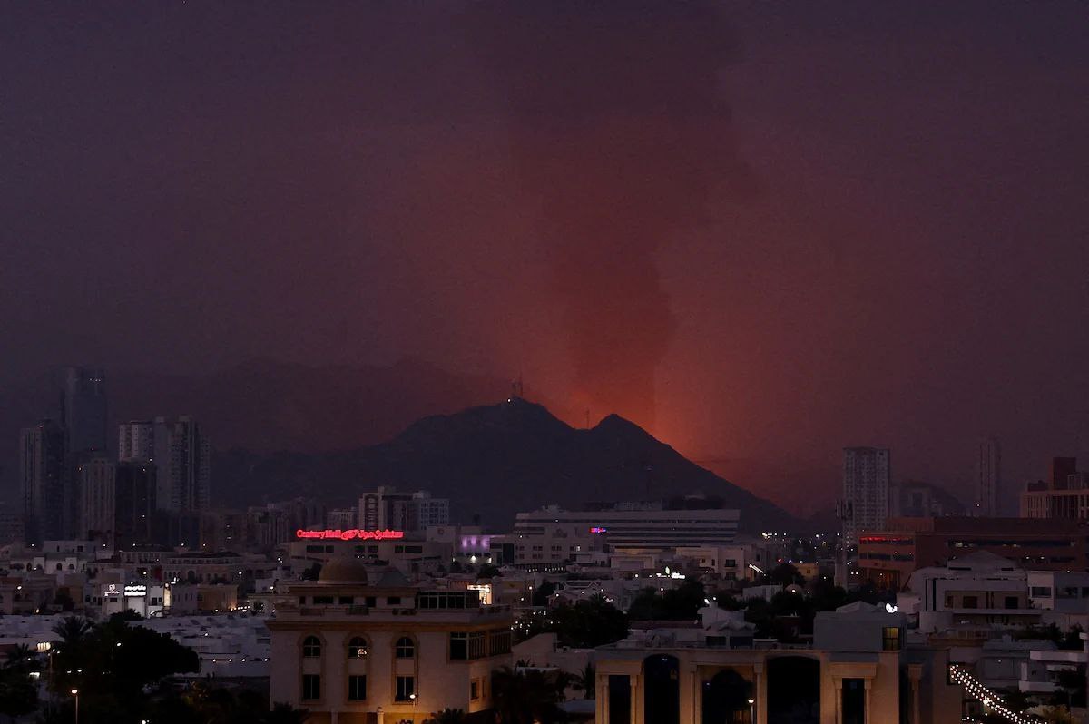 路透社发布的照片显示，近日来波斯湾国家的能源设施遭到了严重破坏伊朗石油工业设施遭