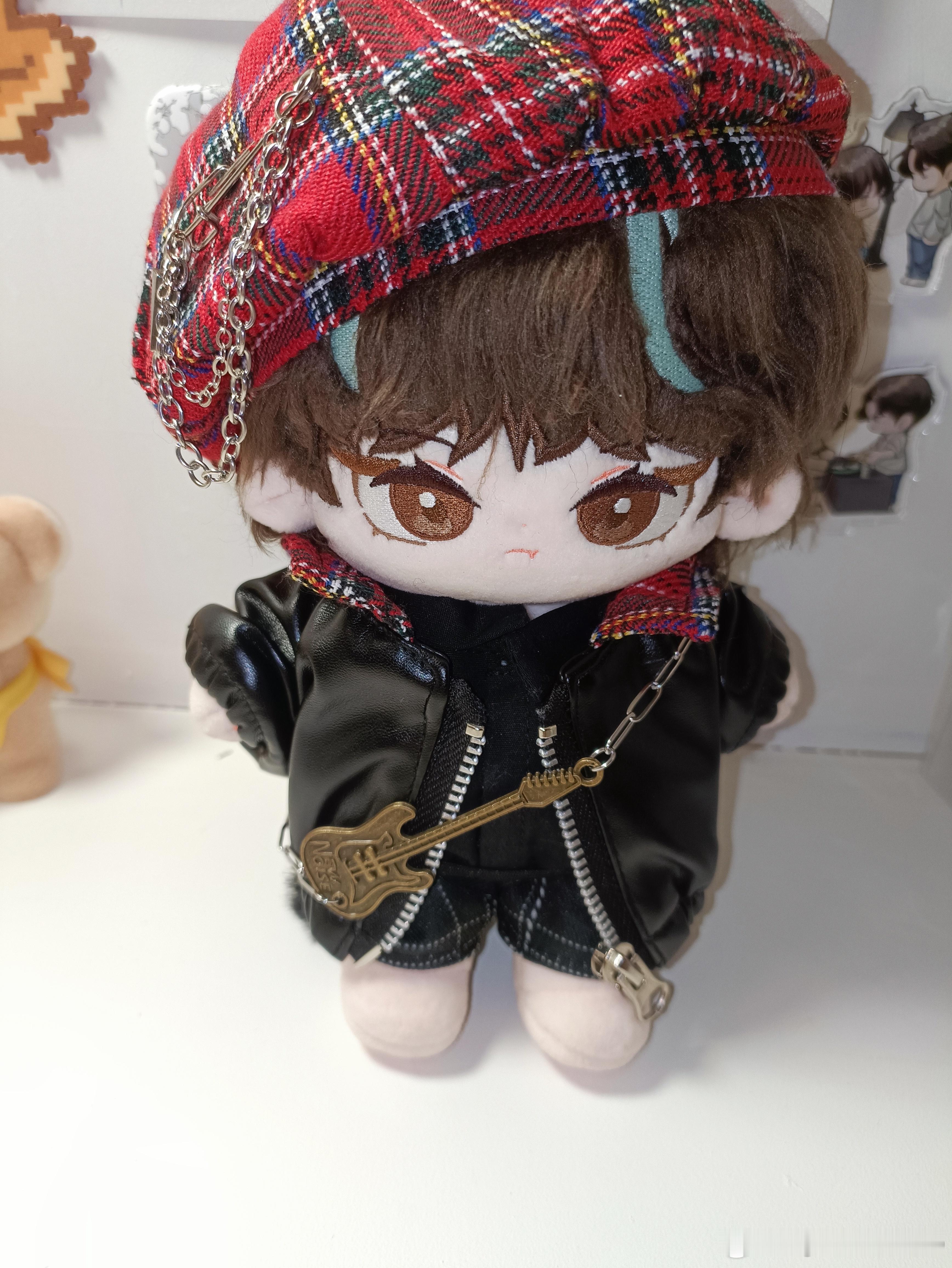 张子墨 让我看看🧐是谁表面上这么酷背后的尾巴却悄悄漏出来了你说呢 