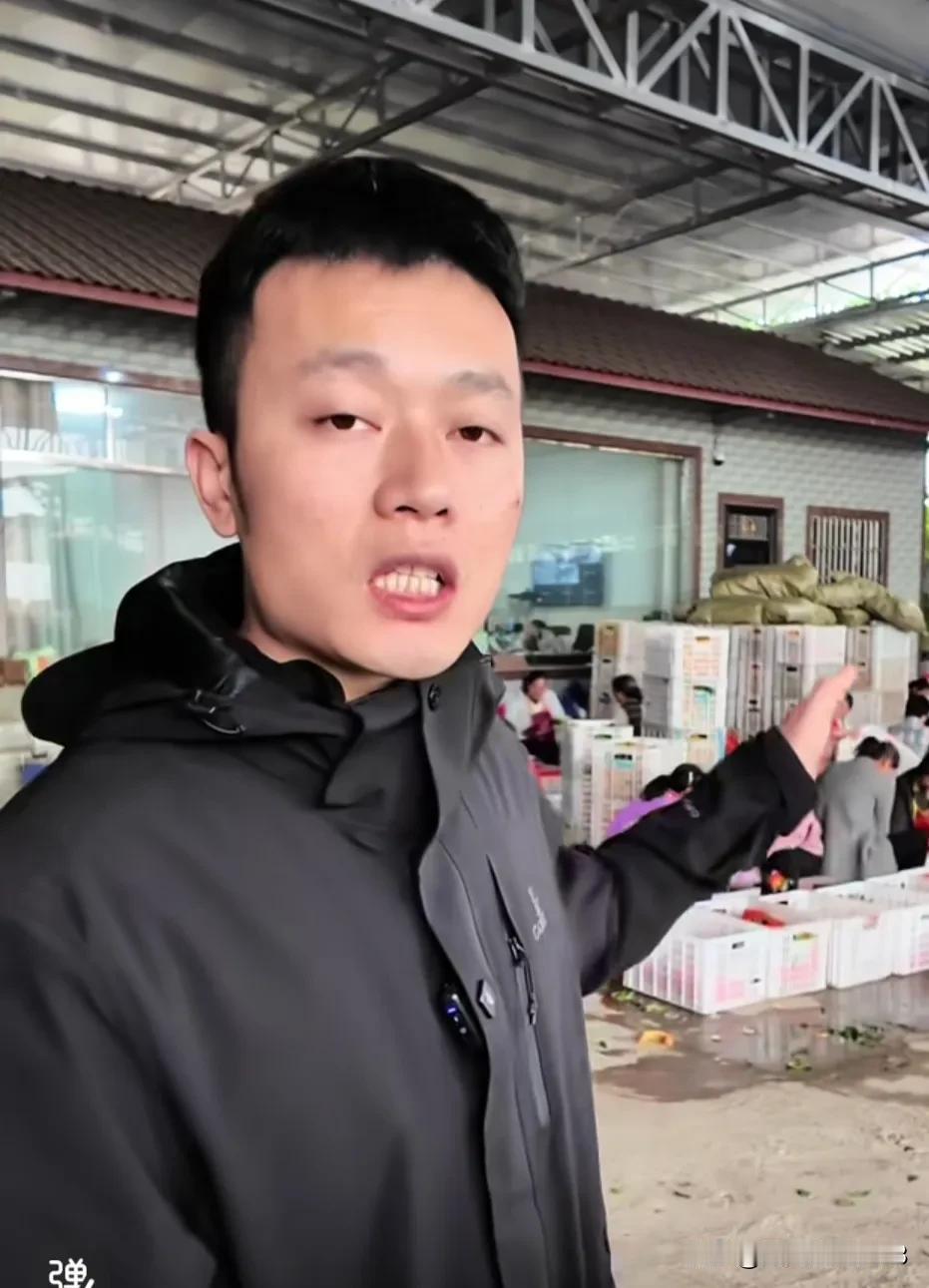 秋天爸爸又开始直播带货了。这次直播带货是带农产品，并且说是公益直播。把所有直播利