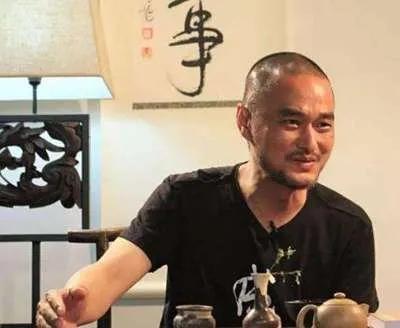 身价10亿的冯唐，道出"惊人"言论："你强了，到处都是亲戚，遍地都是朋友；你弱了