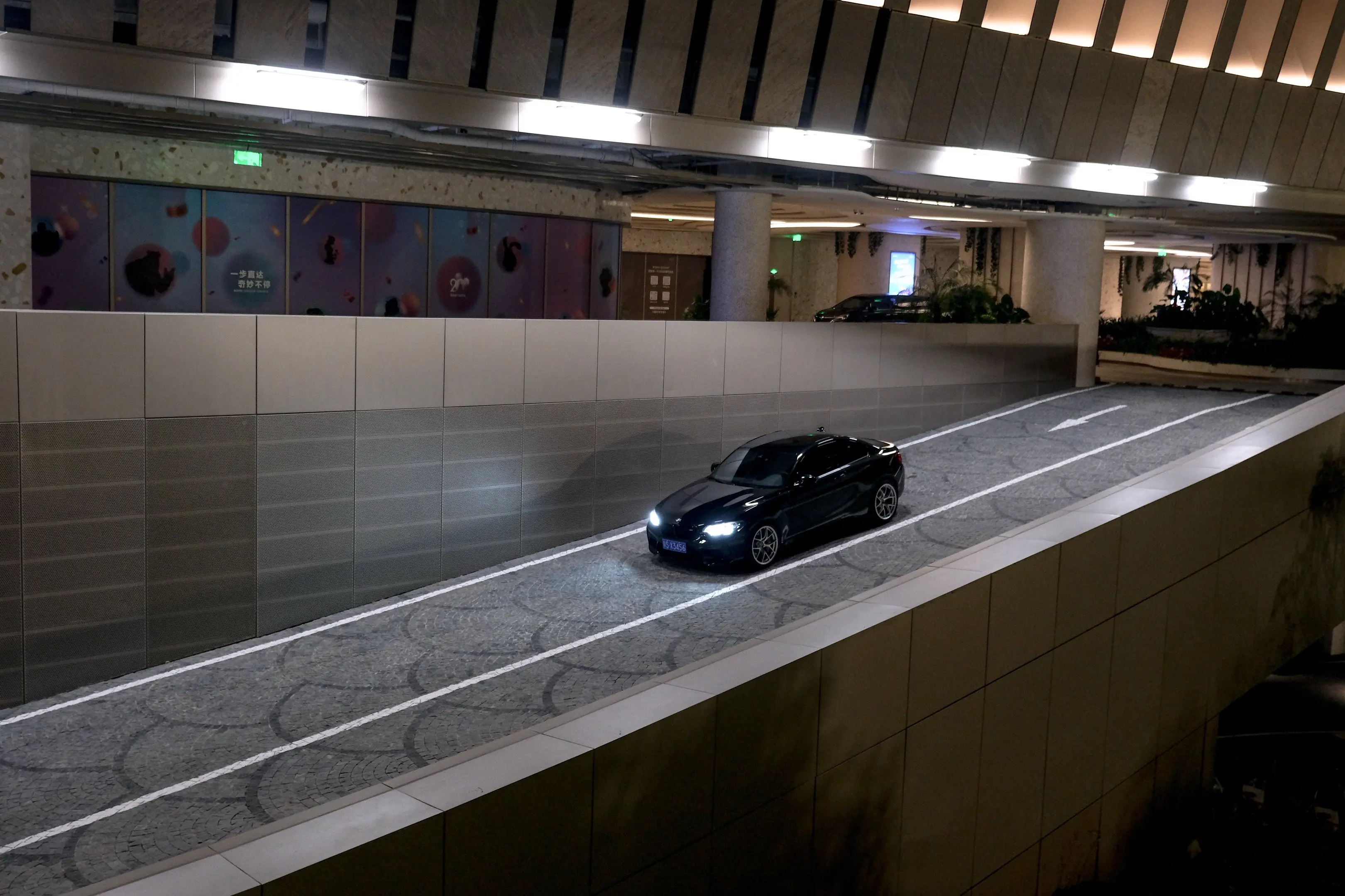 这是一部足以令所有男孩子快乐的终极玩具。