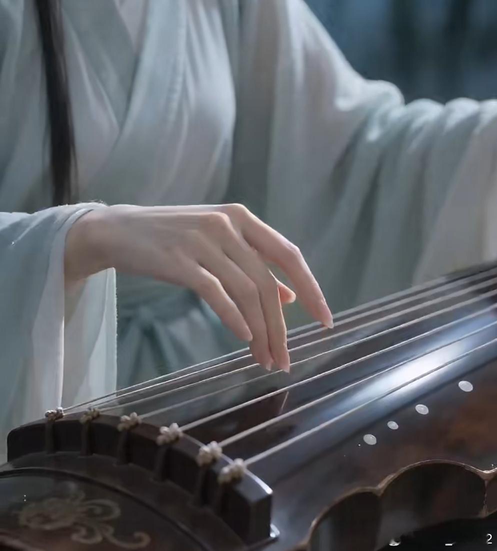洋洋高锐、纤纤意·再寻找◎秋月下觅……真情纤纤意难……寻找◎红灯笼挂……在外黄藤