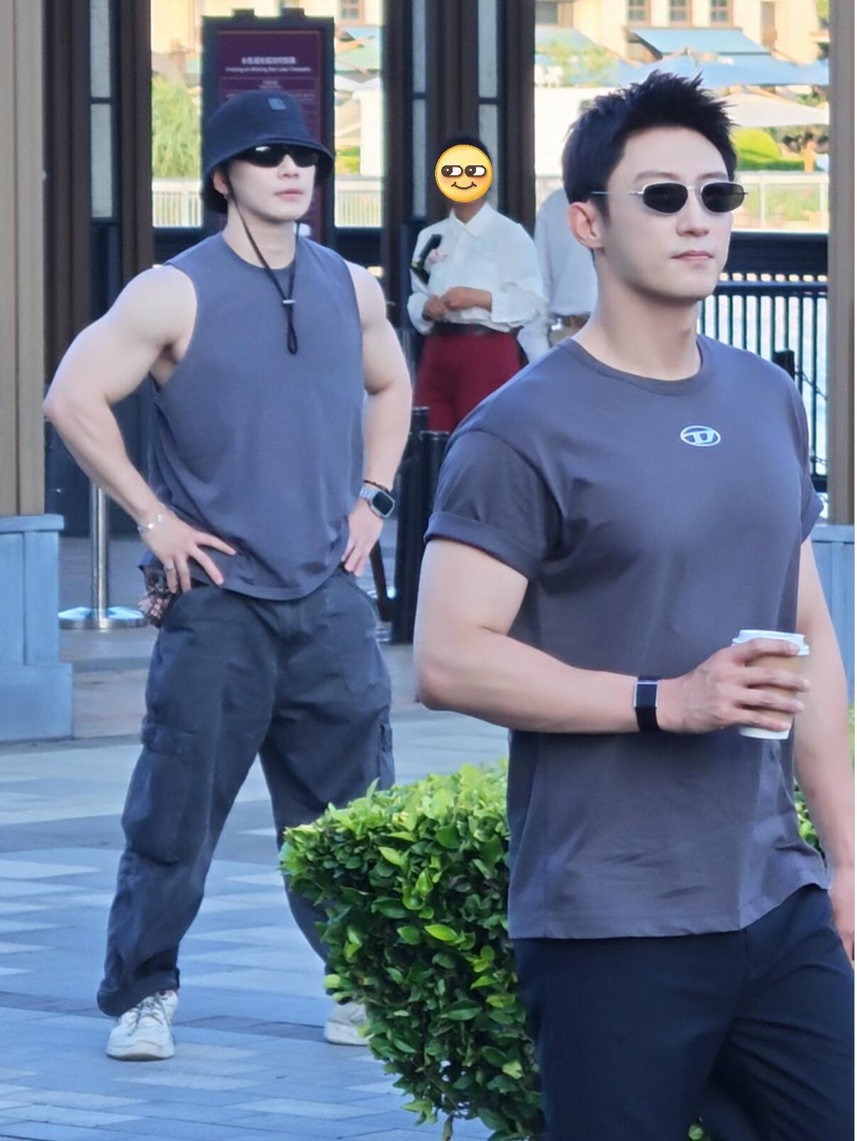 黄景瑜︱今日份路人偶遇20260724今天去比斯特果然是跟启境有关的工作，还带了
