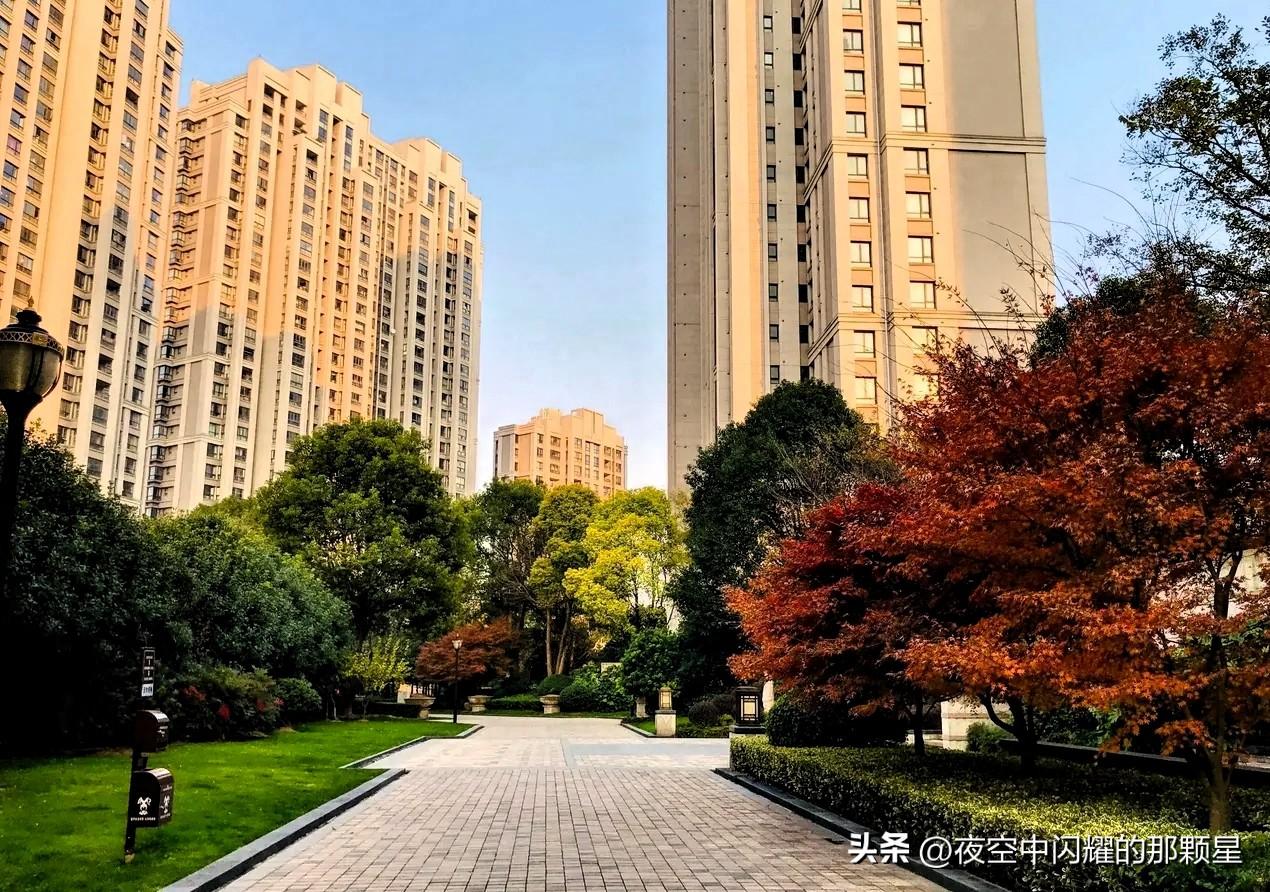 退休人员也要开始缴费了，4月起正式落地实施，长期护理保险开收，包括退休人员。
