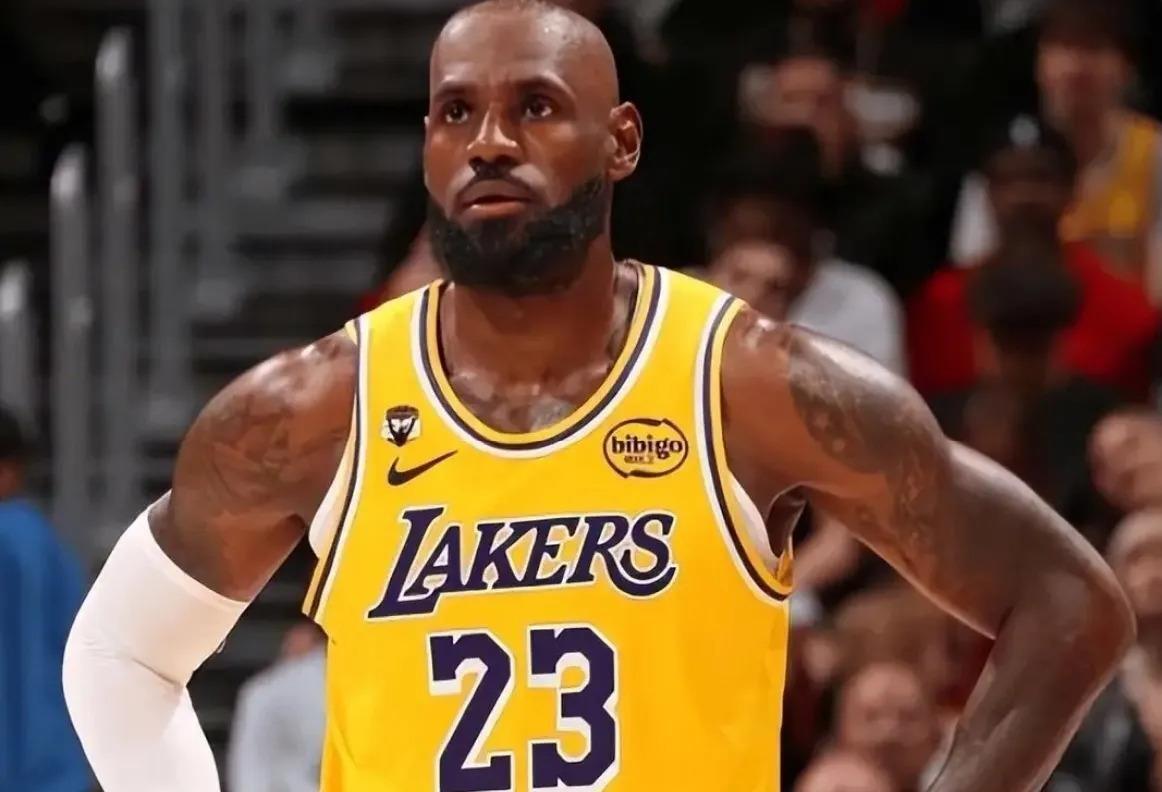 NBA官方数据刚出炉！季后赛快攻得分榜前三，竟然有个40岁老头！
巴恩斯和巴雷特