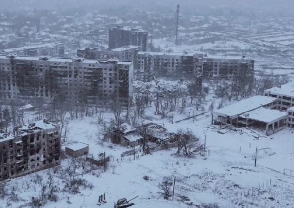 乌克兰彻底懵圈了，正当俄军猛烈乌方能源设施之际，一场极度寒冷的冬季寒潮即将而至，