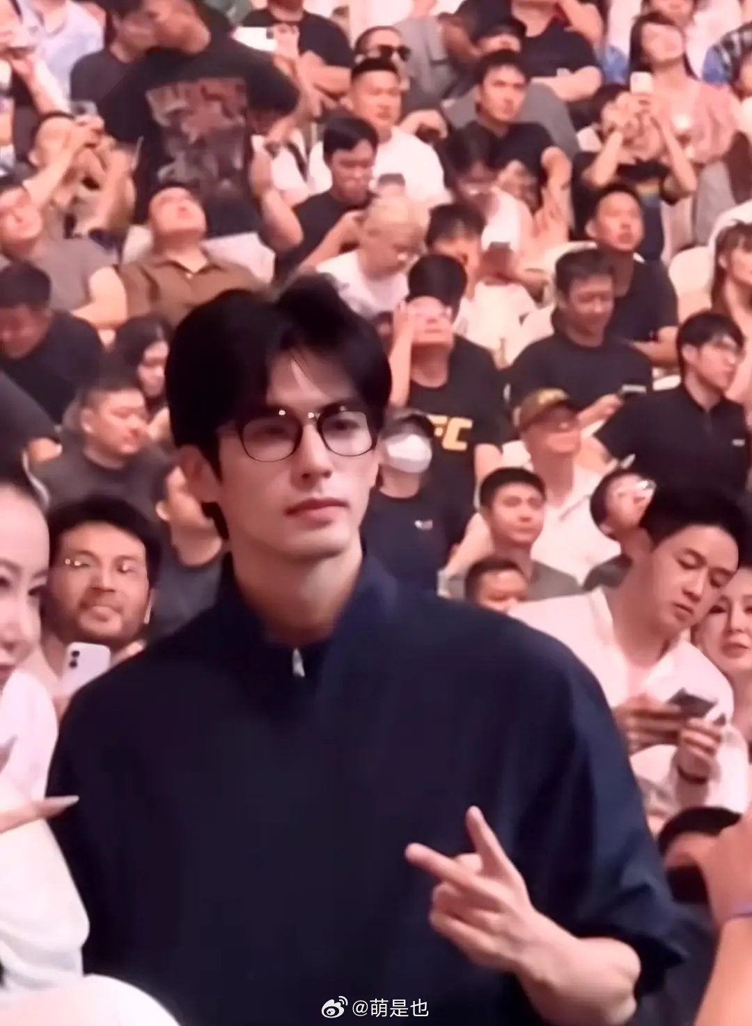 宋威龙这个造型真的被帅到 骨相太绝了 ​​​