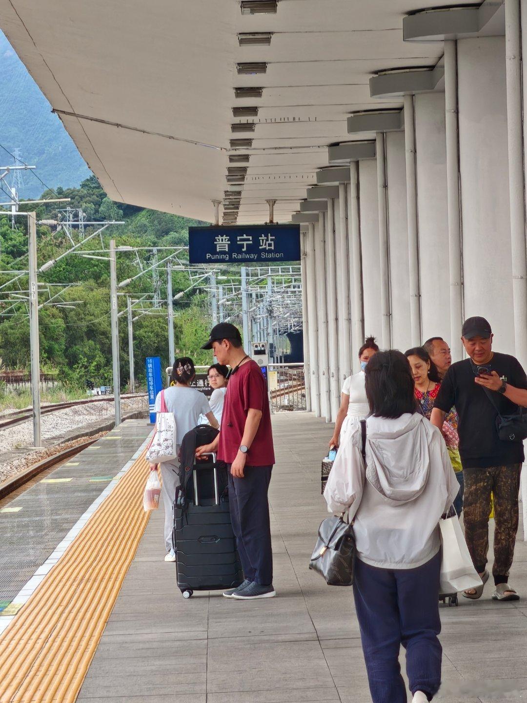 一起去旅行，随手一拍都是美景 