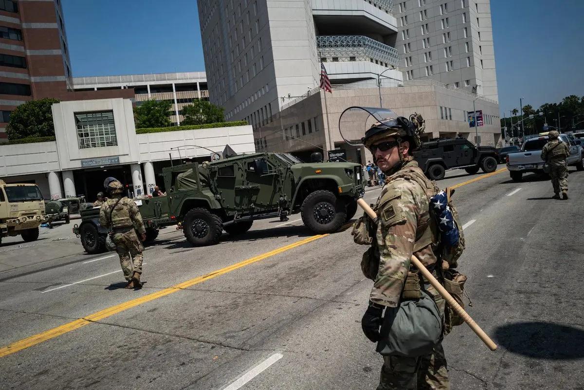 据报道，特朗普政府正在考虑一项计划，让 600 名国民警卫队士兵随时待命，一旦爆
