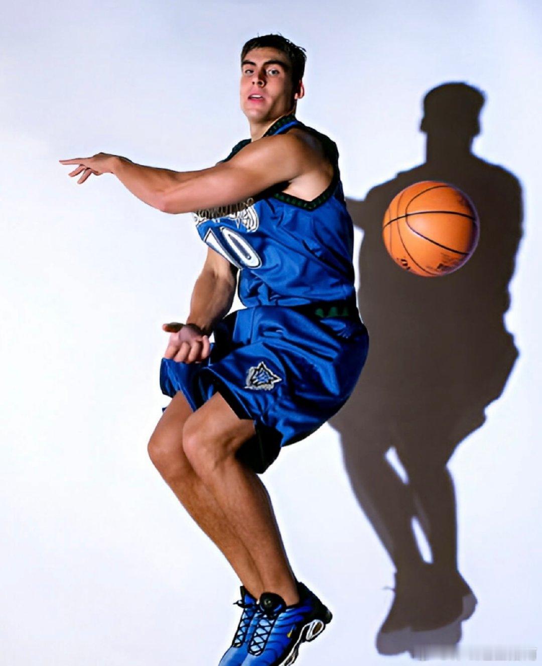 00年代，球衣与球鞋的传奇岁月~Images via 222muchmag  c