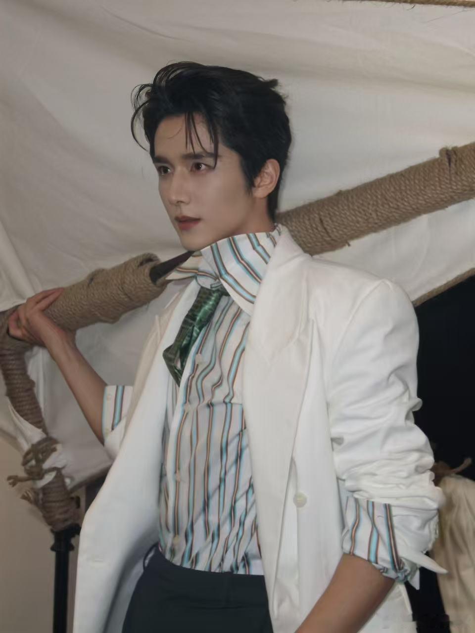 张新成演唱会张新成深圳演唱会新程NEW JOURNEY承载无数期许，张新成把心事