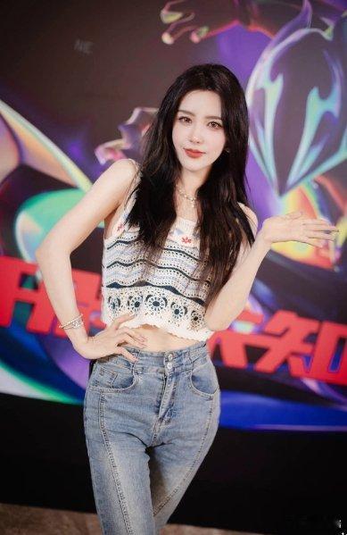 #RNG在MSI夺冠六周年##Bin说MSI不是结尾# 解说Rita晒照：太有御