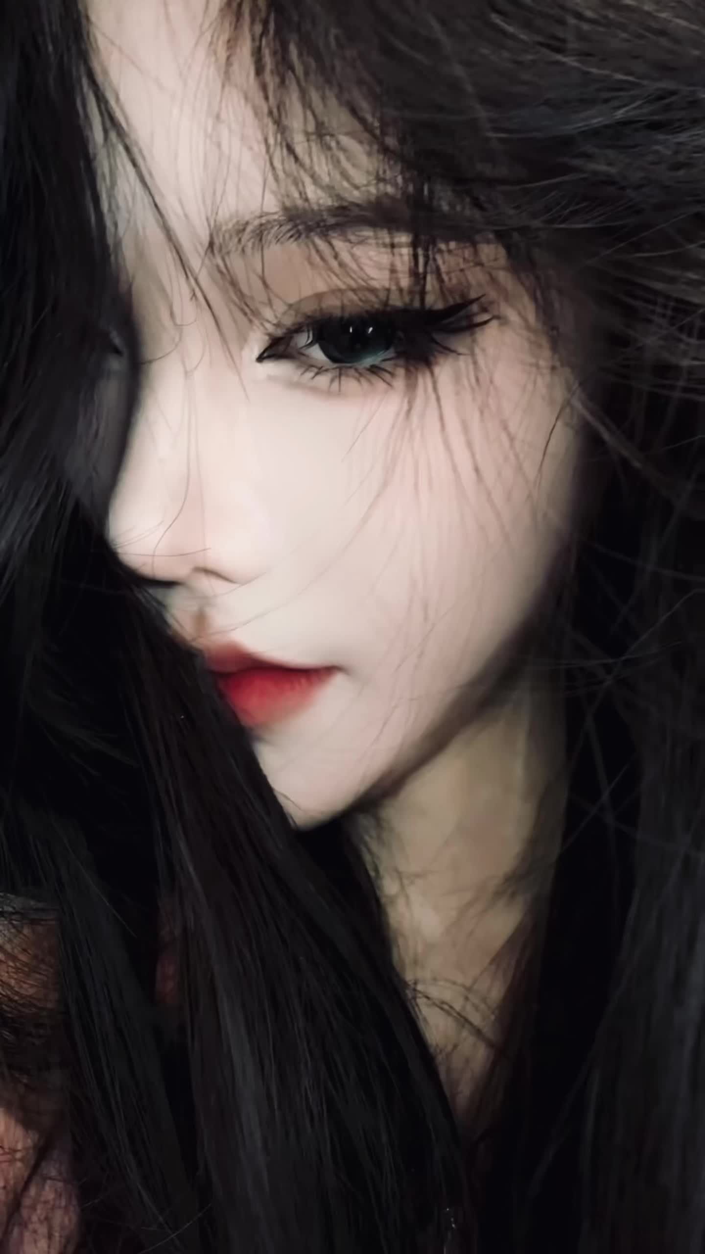 “她实在娇艳 有点脾气又如何”