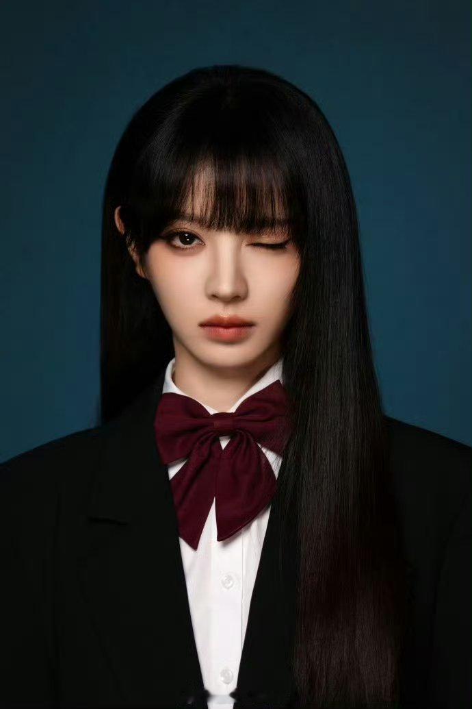 田曦薇万圣节🎃营业了 这个小田黑长直美得没边了[打call][打call][打