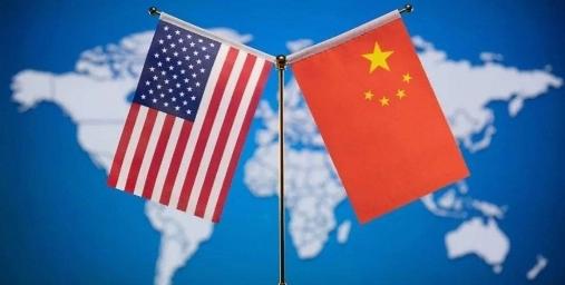 看出来了！现在美国是无牌可打，因此蓄意丢出来所谓的南海仲裁牌对我们进行施压！7月