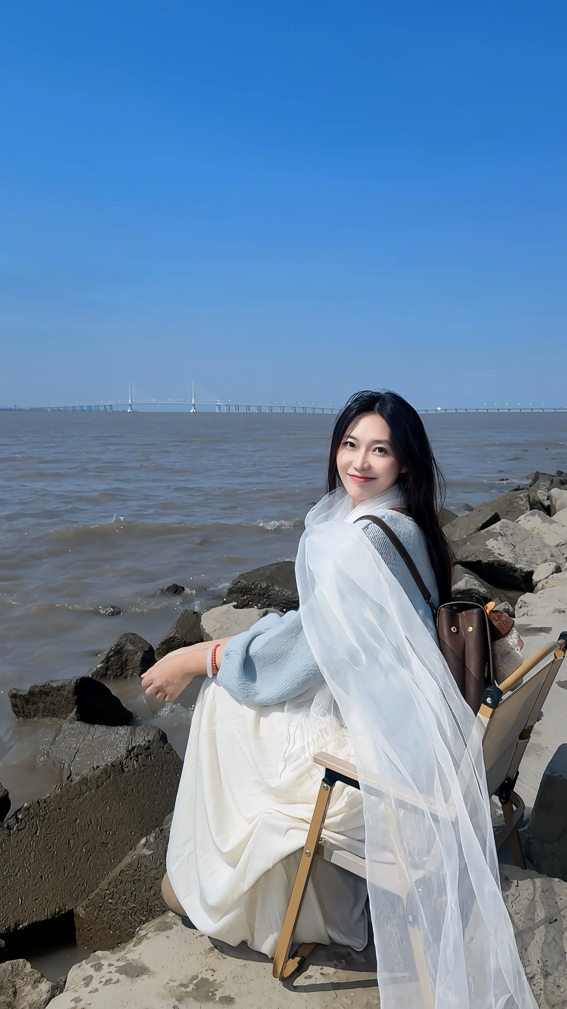 浮生事。长江水。几时闲。 📍shanghai 来崇明岛 发个呆