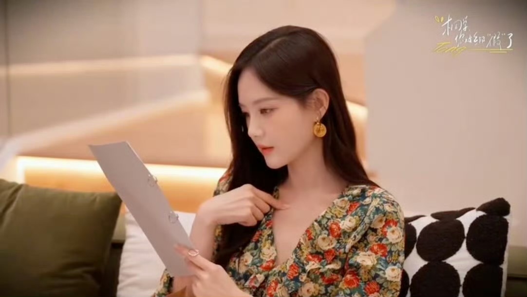 李一桐十年在剧组待了400万分钟 🎠马背上一千四百多分钟坚守，片场汗水无数，私