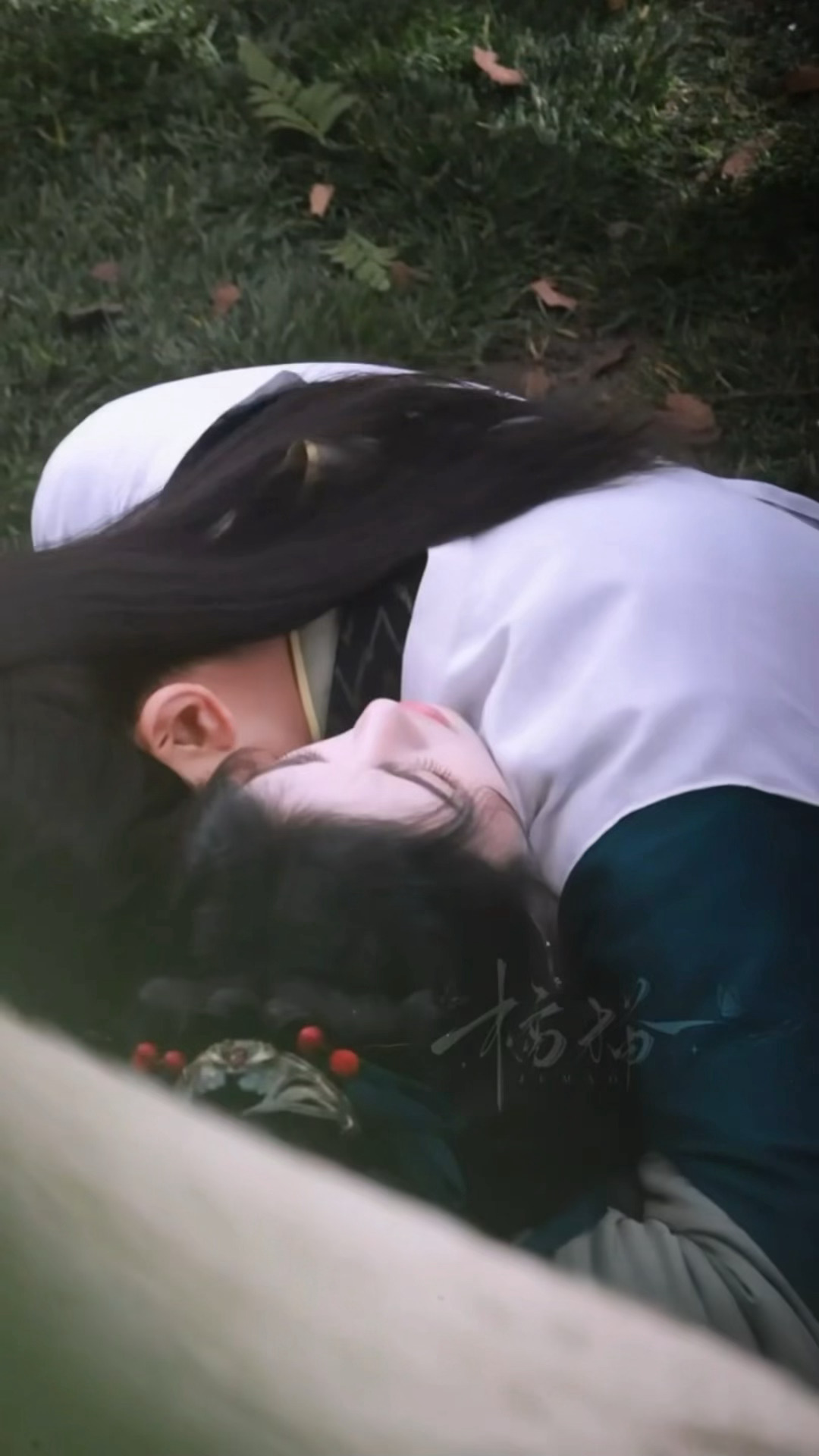 wok，这个是鞠婧祎千香吧是在吸血吗？怎么这么欲啊～