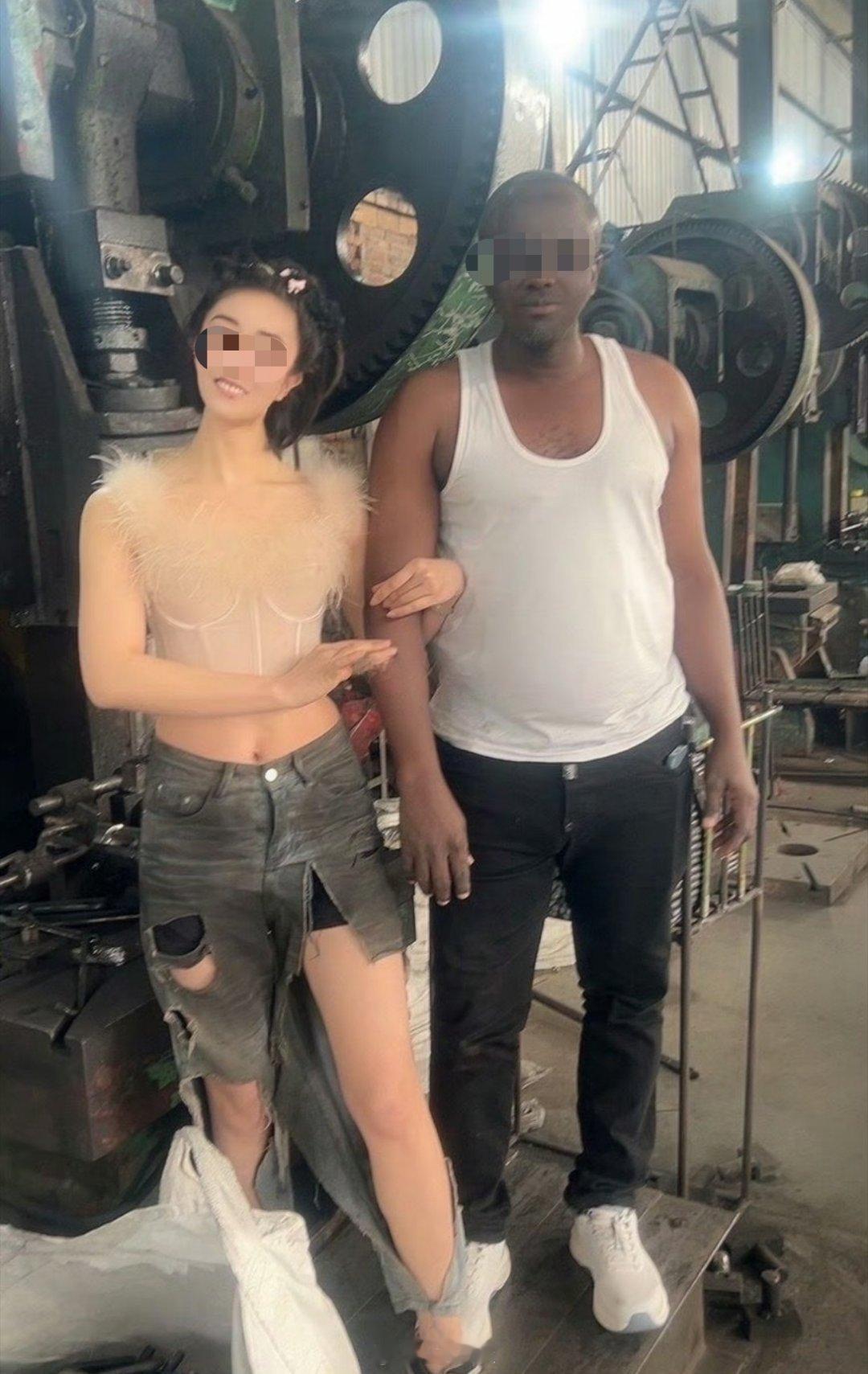 一颗生菜求婚成功？嗯…祝福。