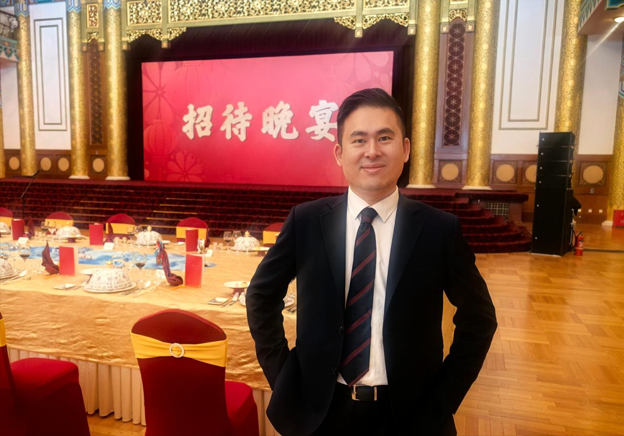 台湾王炳忠很自豪的表达：中国人大最高权力机构以法律形式将10月25日定为“台湾光