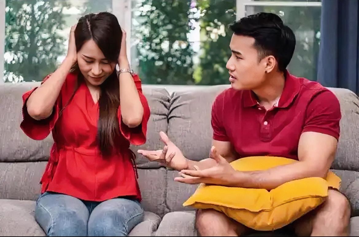 大多数离婚夫妻，发现走不到最后的婚姻，都有一个共性。
就是一方，或者双方，都特别