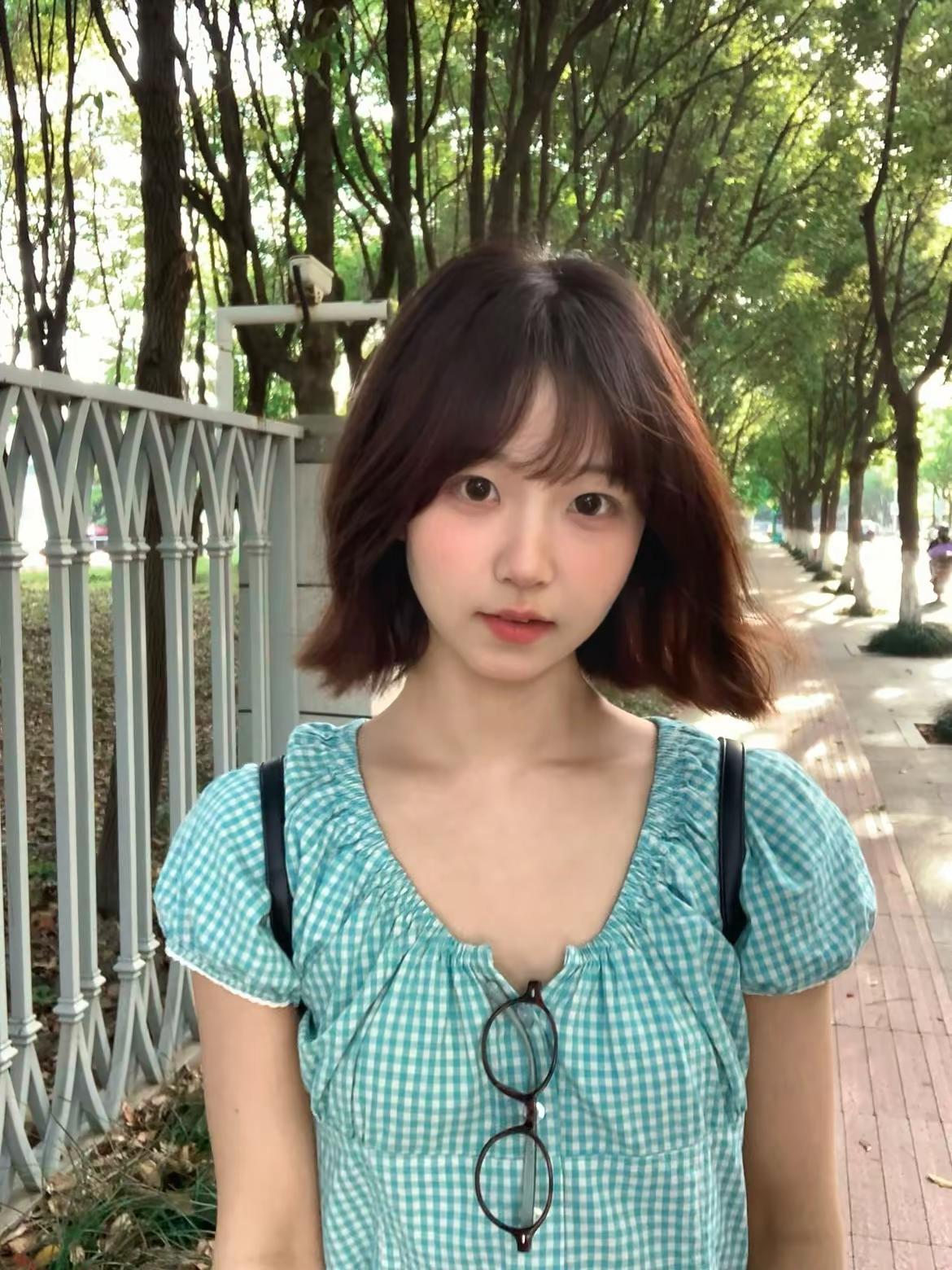 夏天。爱在夏天 初夏穿搭 少女感 夏日短发