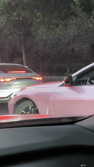 如果都这么加塞谁能不让啊！