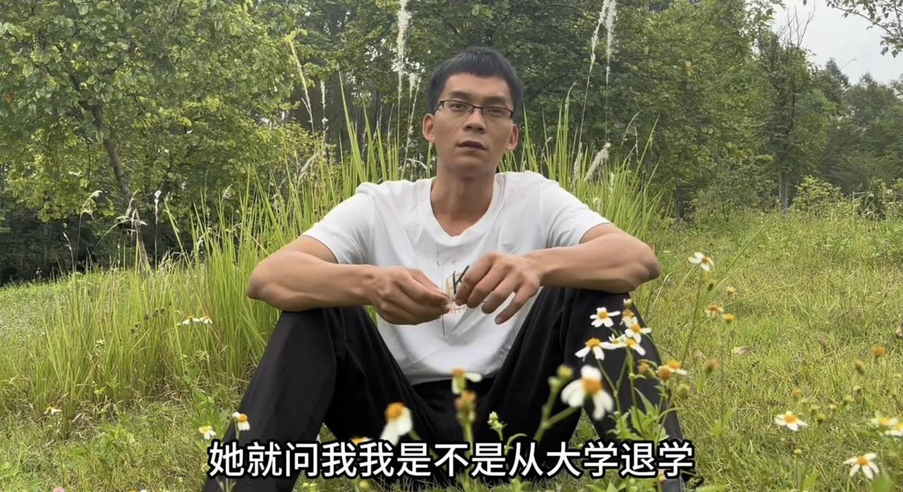 为了老妈，唐尚珺再次宣布不会走回头路。

刚刚，唐尚珺发视频称，网上谣传他要退学