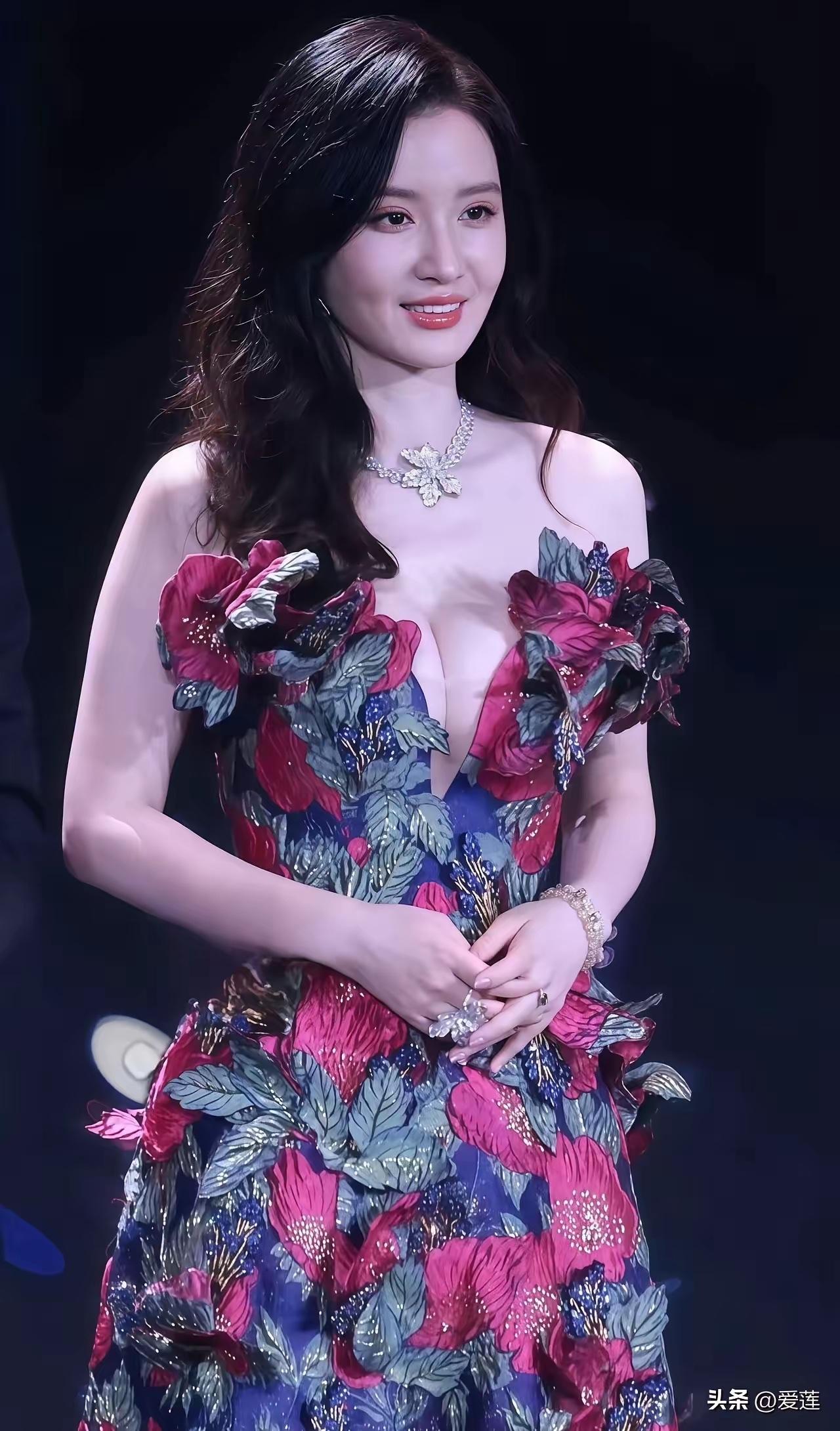 差一点就成张国立儿媳！她凭什么放弃豪门，选择嫁给爱情？