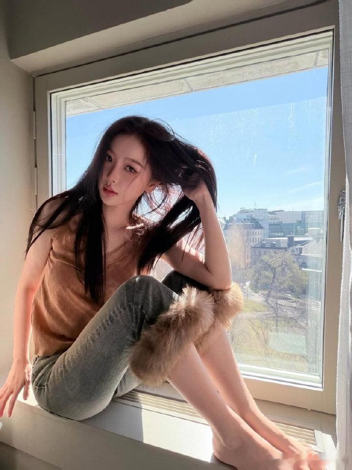 虞书欣这身材这颜值和女大有什么区别哇虞书欣虞书欣和女大有什么区别虞书欣[超话] 