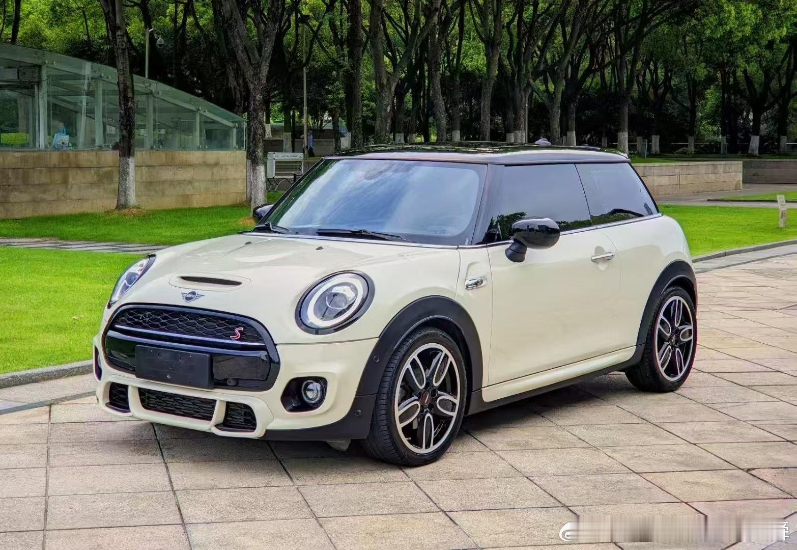 小钢炮 Mini Cooper S赛车手 2.0T 2021年3月 实表2.8万