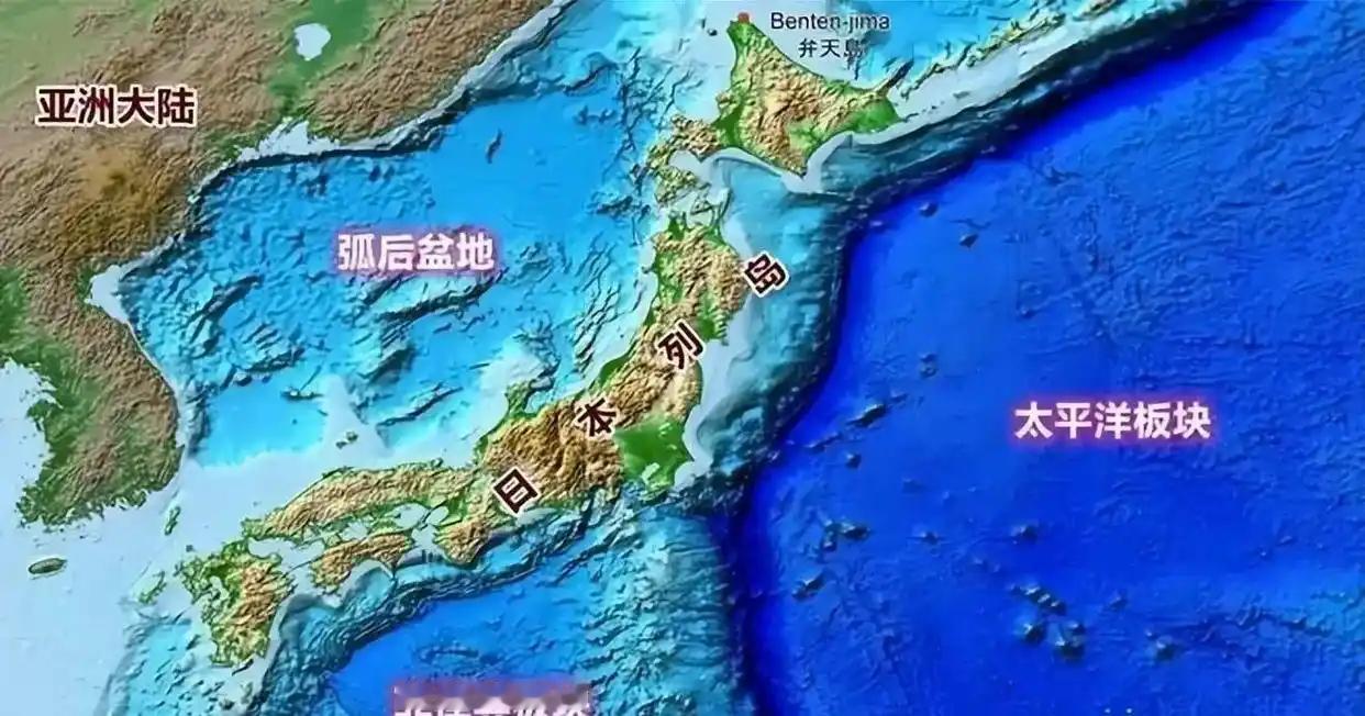 为什么太平洋那么大，连个陆地都没有？

打开世界地图有个特别反直觉的事，太平洋占