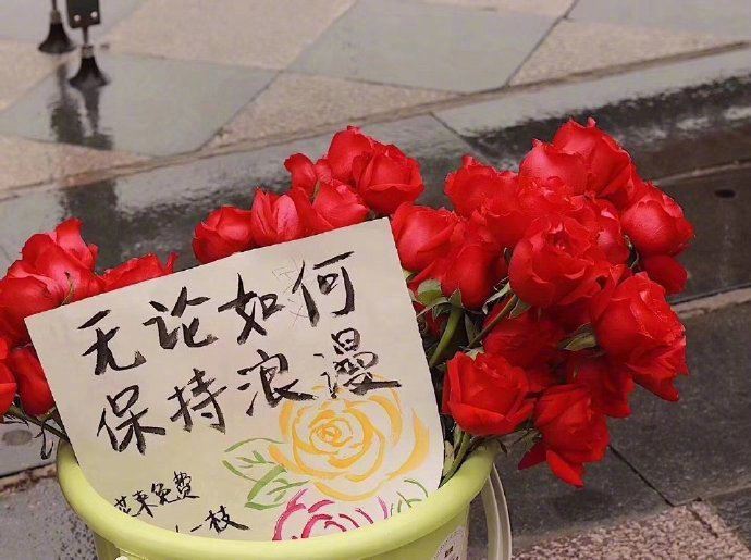 世上哪有真正的感同身受呢？一个人倘若能管理好自己的情绪，消化人世悲喜，纵然会经历