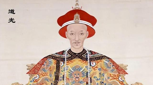 1826年，道光皇帝的裤子坏了，他对内侍官说：“别做新的了，还是打个补丁吧，省钱