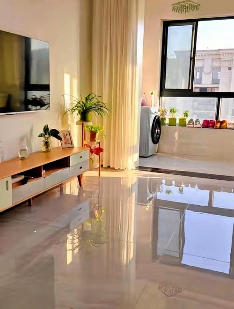 我妈有个怪毛病
一直改不了
她每次出远门，3-5天或半个月，临出门前总得耗1-2