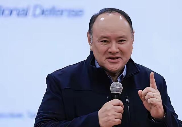 特奥多罗服软了？ 6月28日，菲防长特奥多罗发布书面声明，称菲律宾仍为与中方的对