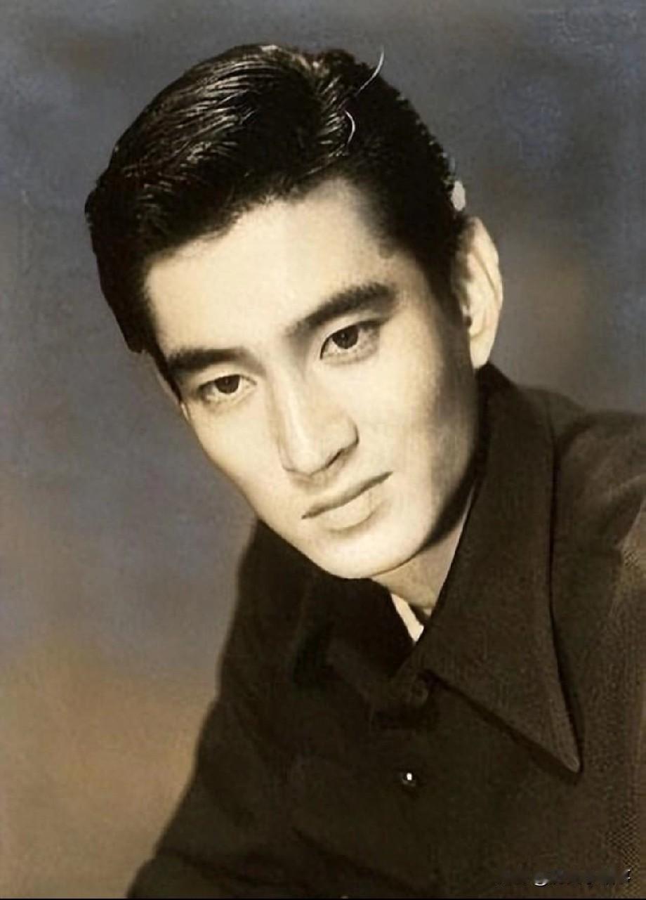 2014年，83岁的高仓健去世留下40亿财产，无儿无女的他把财产给了保姆，一分没