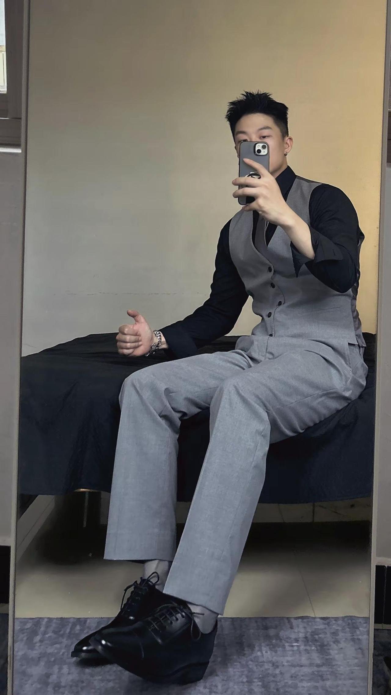 西装反差 西装控的日常穿搭👔 top
