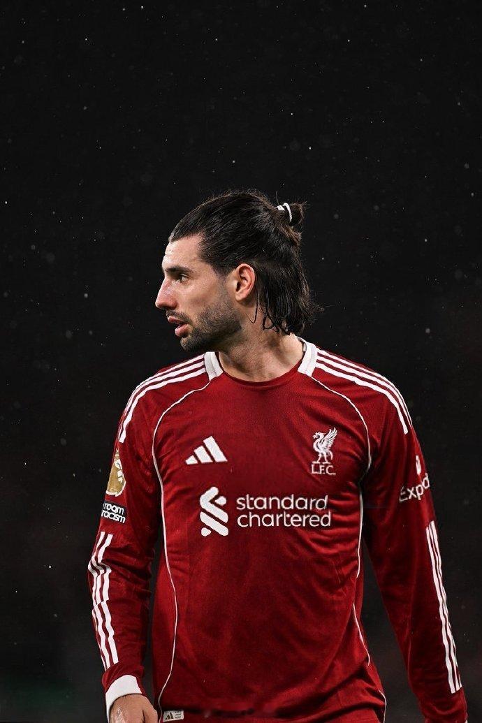 足球第一课 利物浦1比0曼城 索博斯洛伊破门 问女何所忆，索博斯洛伊！这脚真帅啊