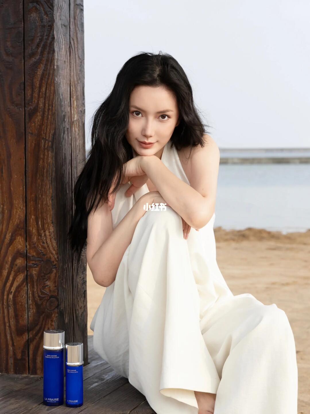 用一场钴蓝仪式 安抚夏日阳光的吻痕