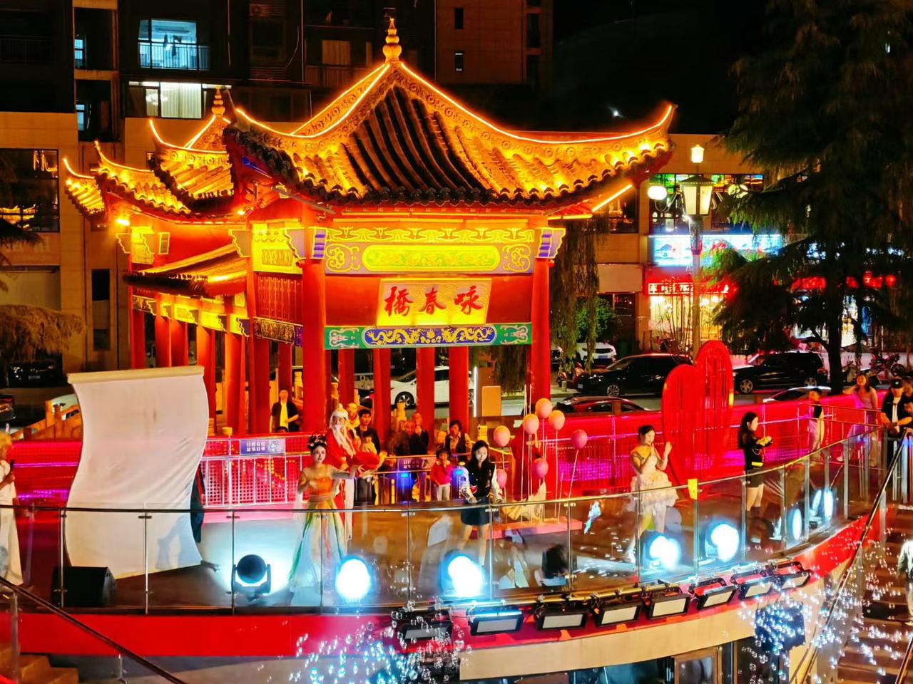 【郧西迎高铁 老北街入选省级街区】近日，郧西传来双重喜讯：老北街成功入选湖北省第