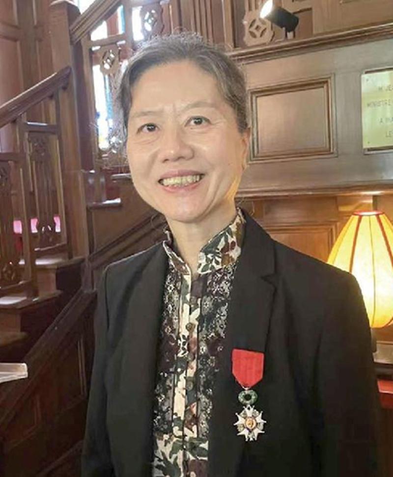 王安忆，1954年3月生于江苏南京，祖籍福建同安，当代著名女作家，中共党员。母亲