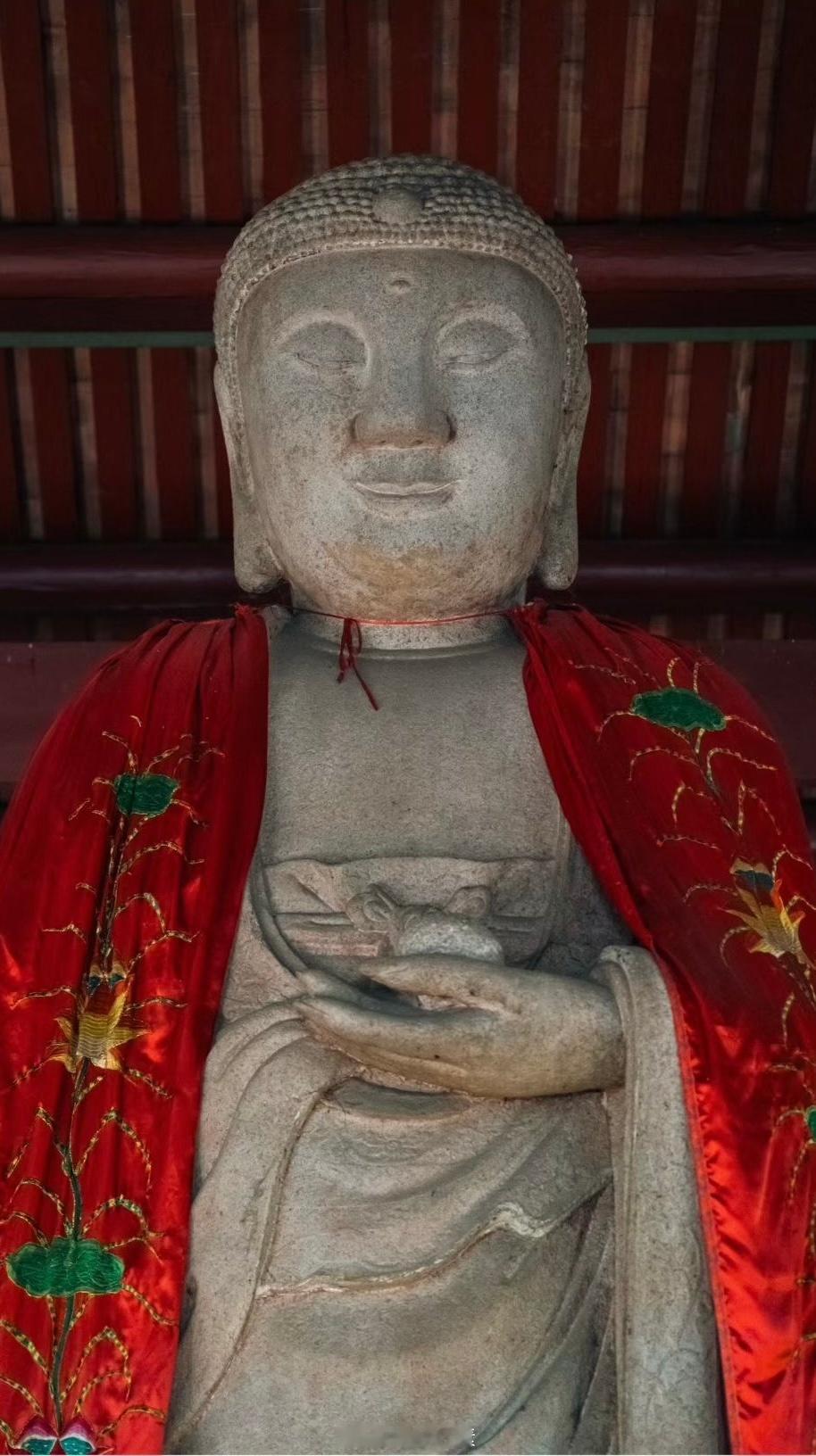 心念之力力大无穷，心念如风风靡一切，心念即是观看世界的镜子，又是未来世界的画师！