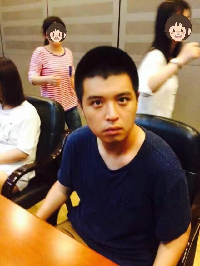 马頔从诗与远方变成了硬装和软装谁能想到唱尽诗意的马頔，如今彻底 沦 陷 装修日常