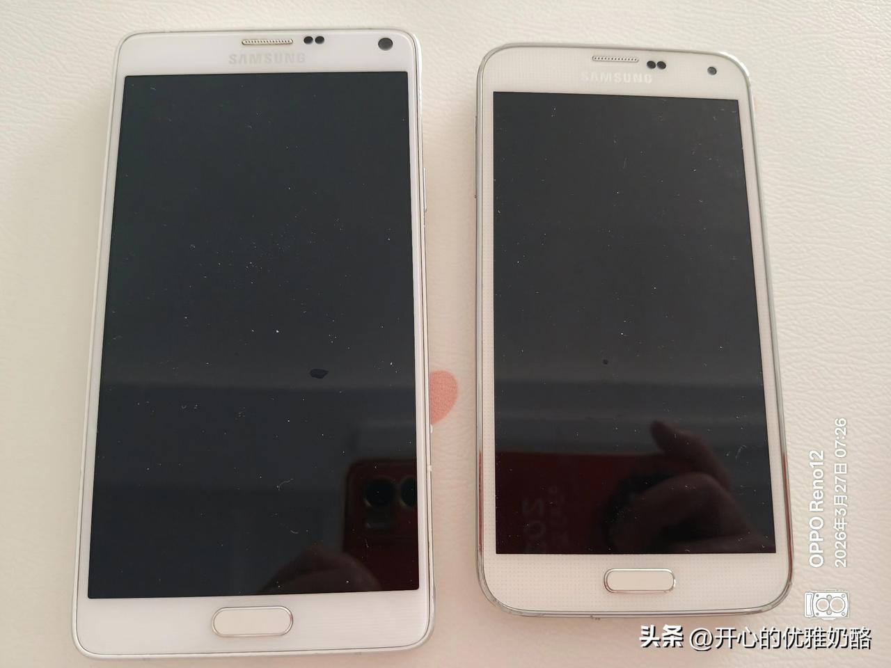 旧手机也成抢手货，上午挂上去中午就卖了。
前些天听说相机好卖，就试着挂网上，没想