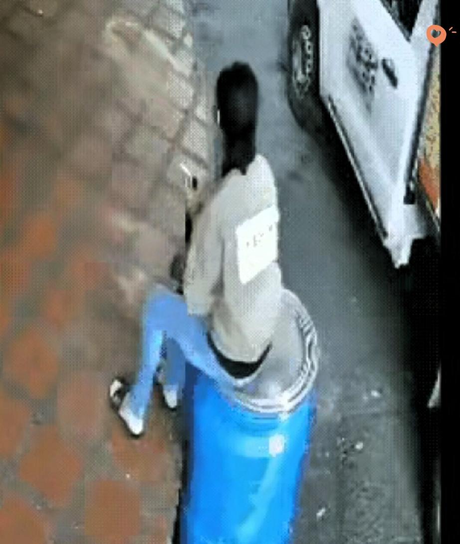 谁能想到随手找个地方歇脚，居然闹出这么一场让人哭笑不得的尴尬名场面！

小姐姐在